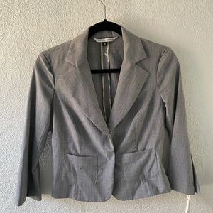 DIANE VON FURSTENBERG plaid blazer w flower detail